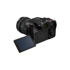 Panasonic LUMIX S5II + 20-60mm f/3.5-5.6 + 50mm f1.8 - Image 4