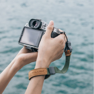 FALCAM Maglink Quick Magnetic Buckle Wrist Strap (Green) M00A3801G - Image 2