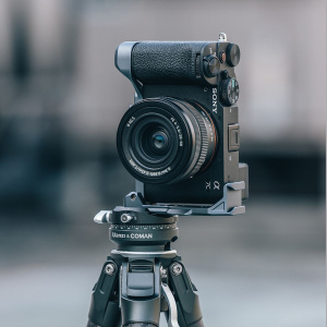 FALCAM F22 &amp; F38 &amp; F50 Quick Release Camera L-Bracket (For Sony A7CÂ…¡) C00B3A02 - Image 3